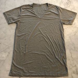 Lightweight Uniqlo Tee